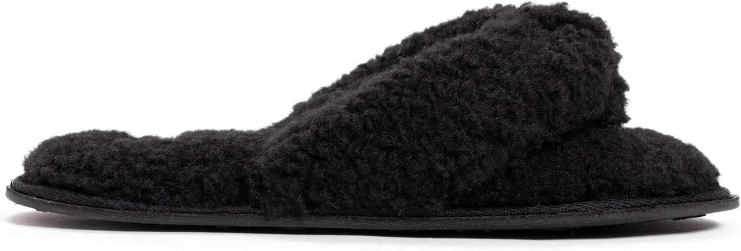 MUK LUKS Women's Taryn Thong Slipper