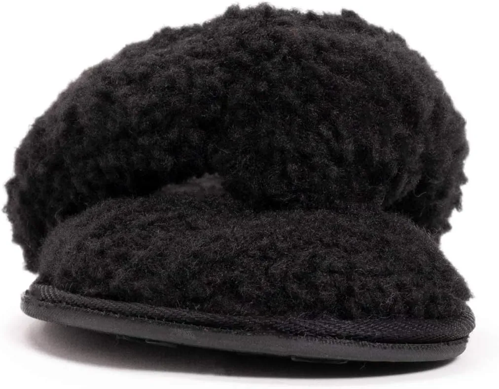 MUK LUKS Women's Taryn Thong Slipper