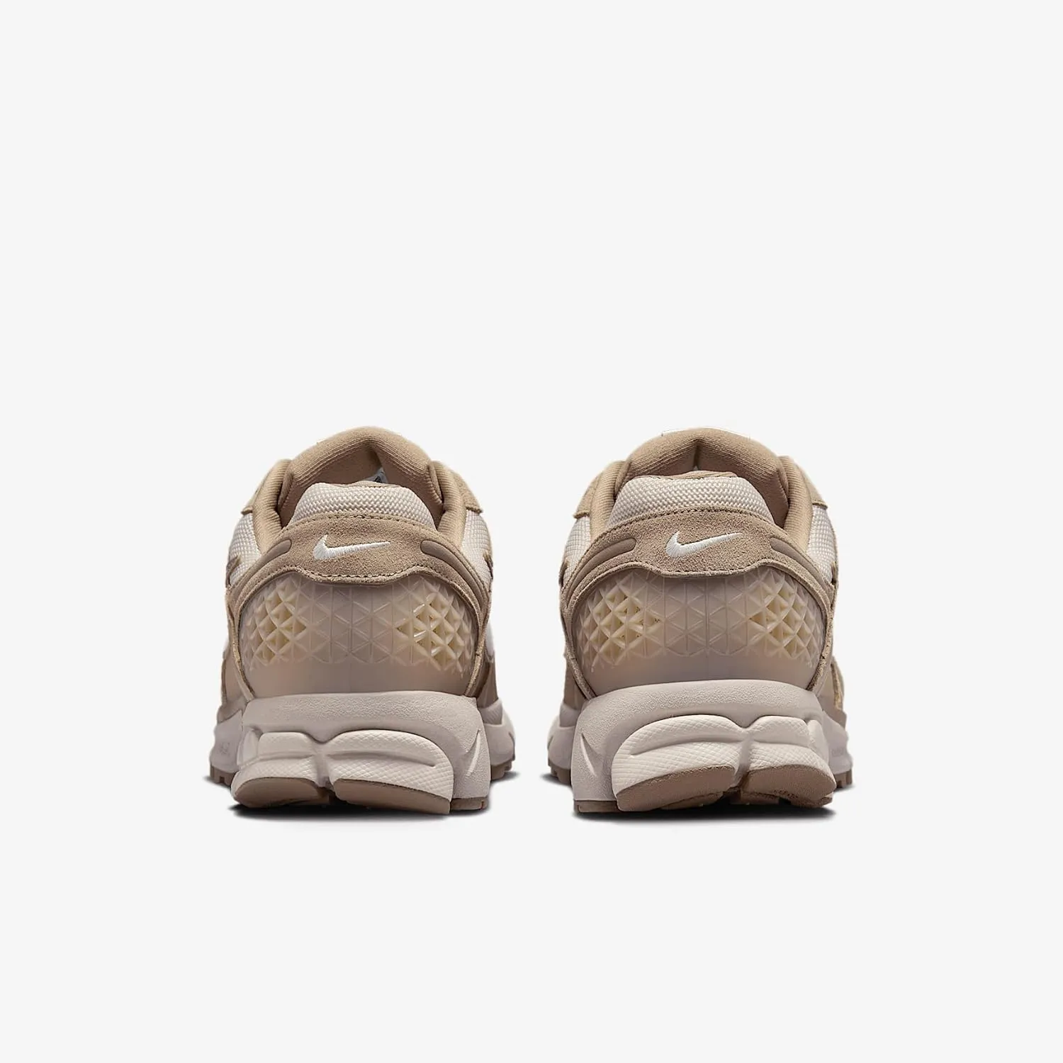 Nike Men's Zoom Vomero 5 Sneaker