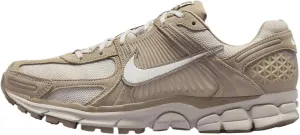 Nike Men's Zoom Vomero 5 Sneaker