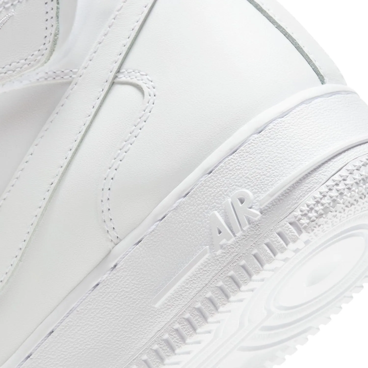 Nike Women's Air Force 1 '07 Mid Shoes