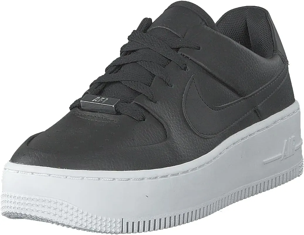 NIKE Women's Sneaker