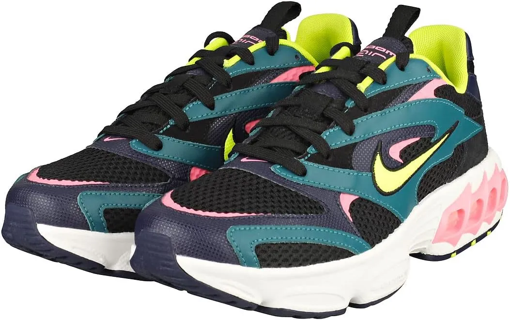 NIKE Women's Sneaker