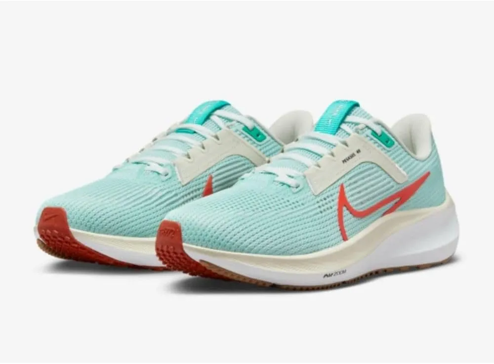 Nike Women's Sneaker