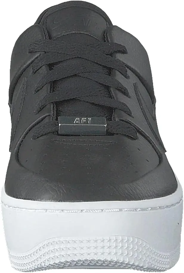 NIKE Women's Sneaker