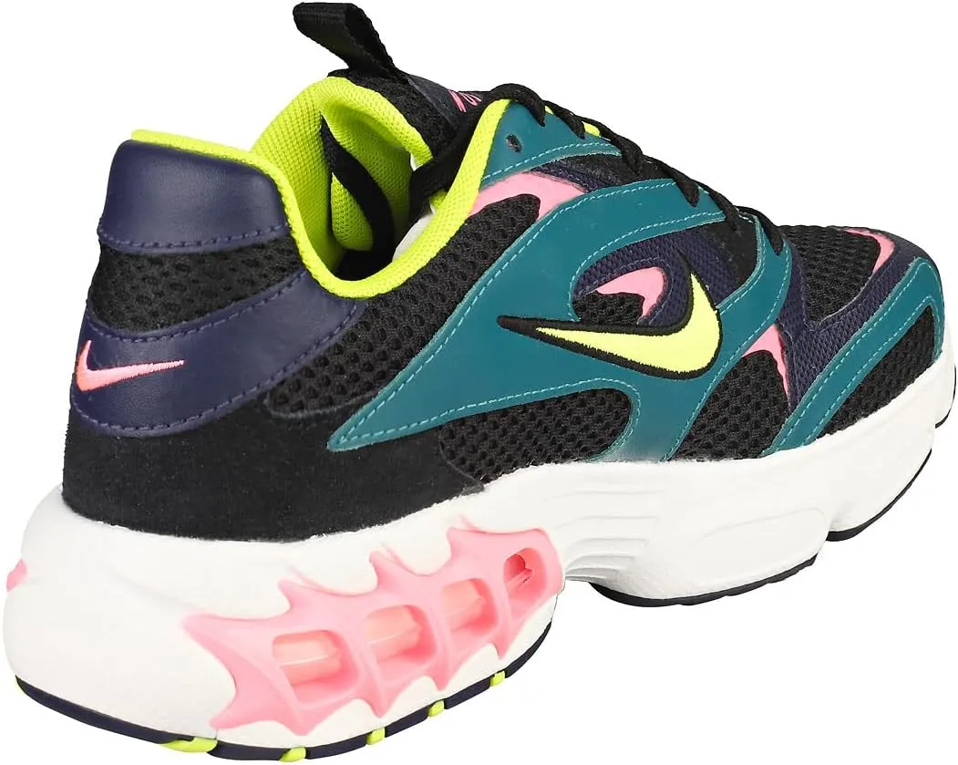 NIKE Women's Sneaker