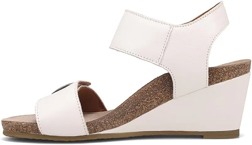 Taos Footwear Women's Carousel 3 Wedge Sandal